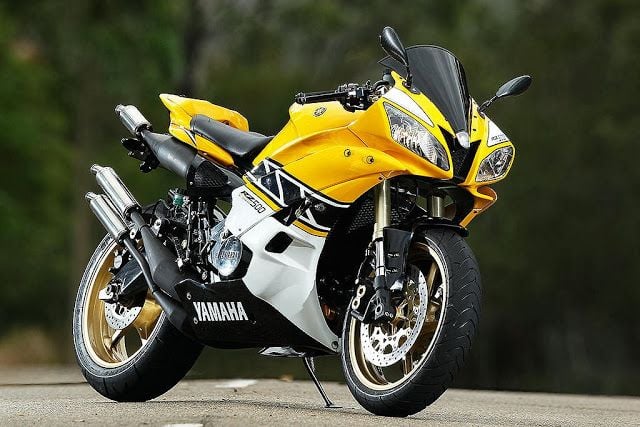 Yamaha R6 RZ500
              hybrid