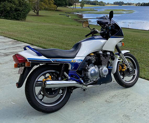 Yamaha XJ900