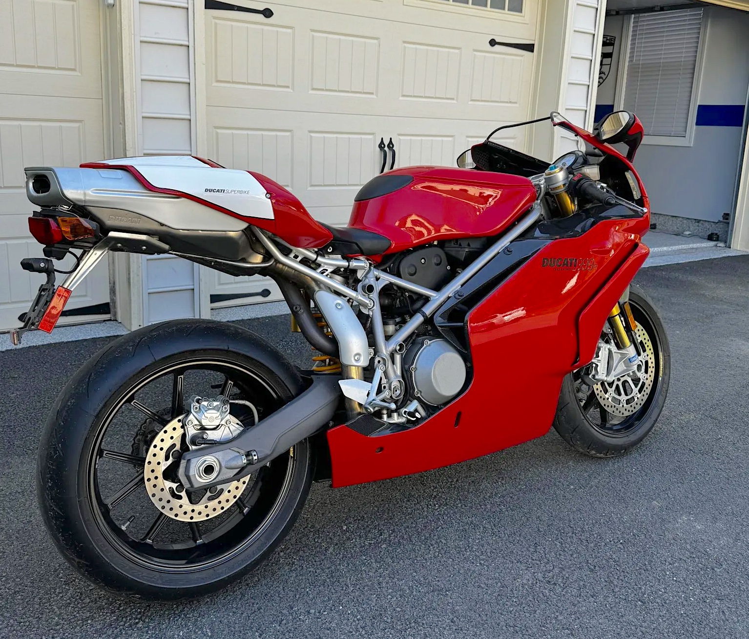 ducati 999r