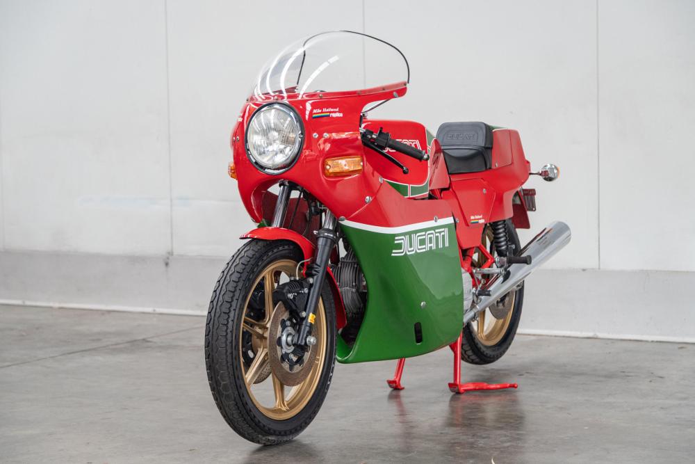 Ducati
              MHR 900