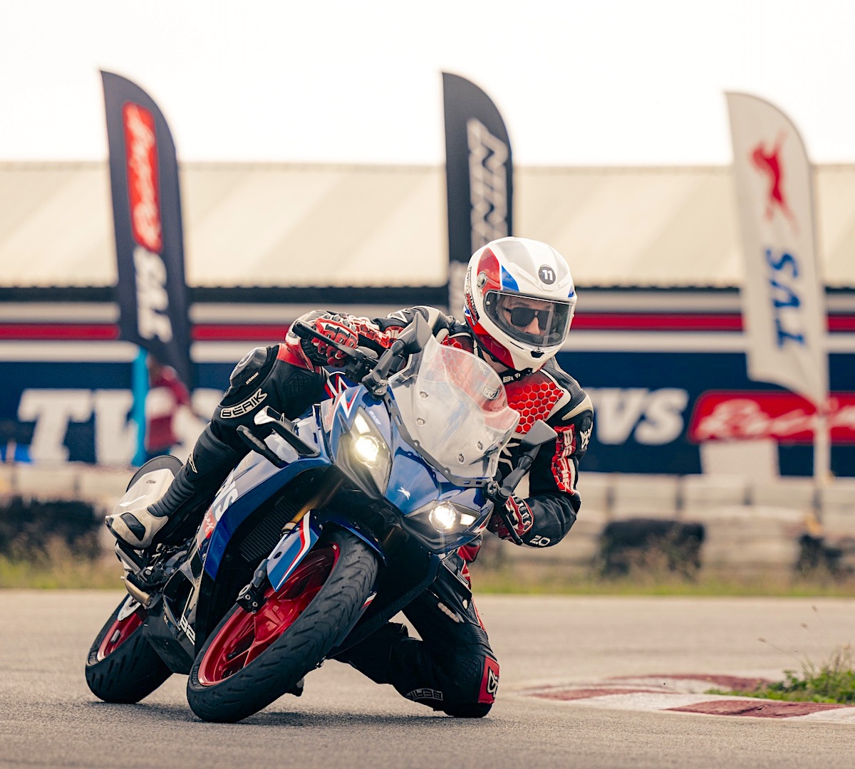 spencer
              leech info moto on TVS motorcycle