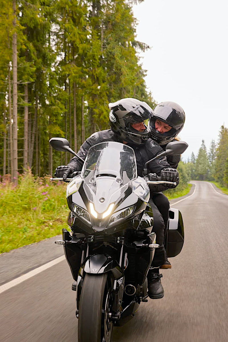 triumph motorcycle 2-up