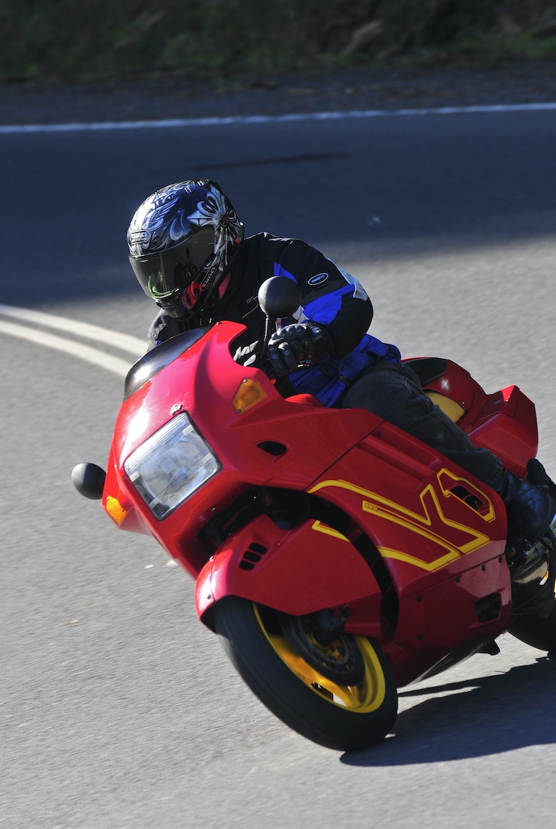 BMW
              K1