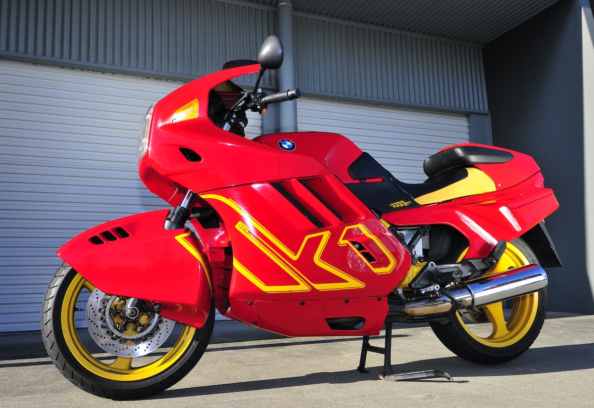 BMW
              K1