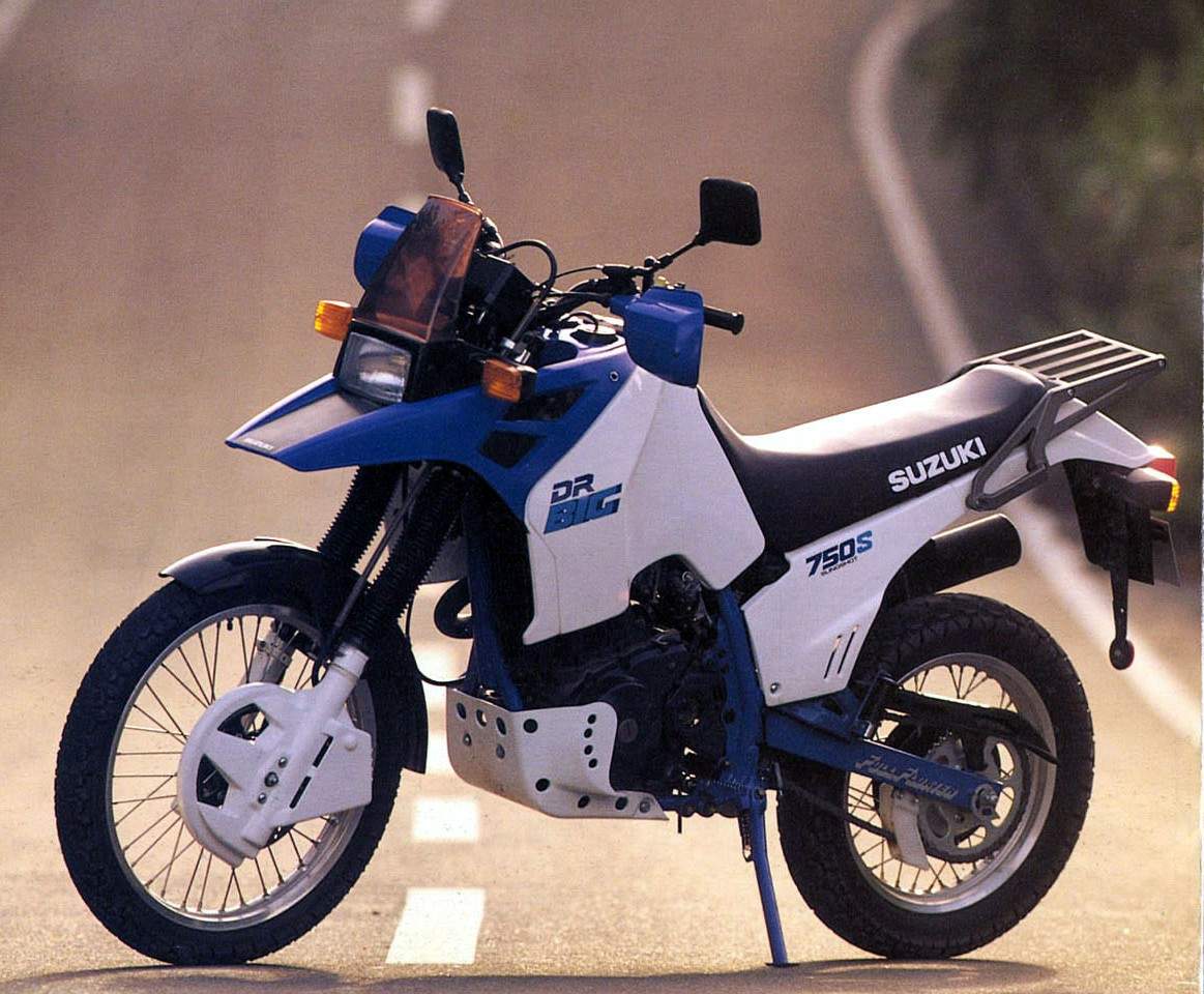 Suzuki DR750S