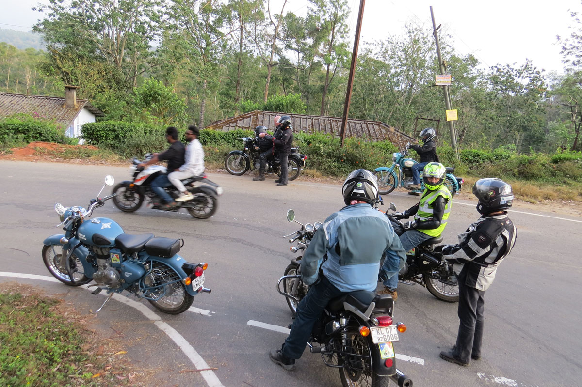kerala bike
              tours