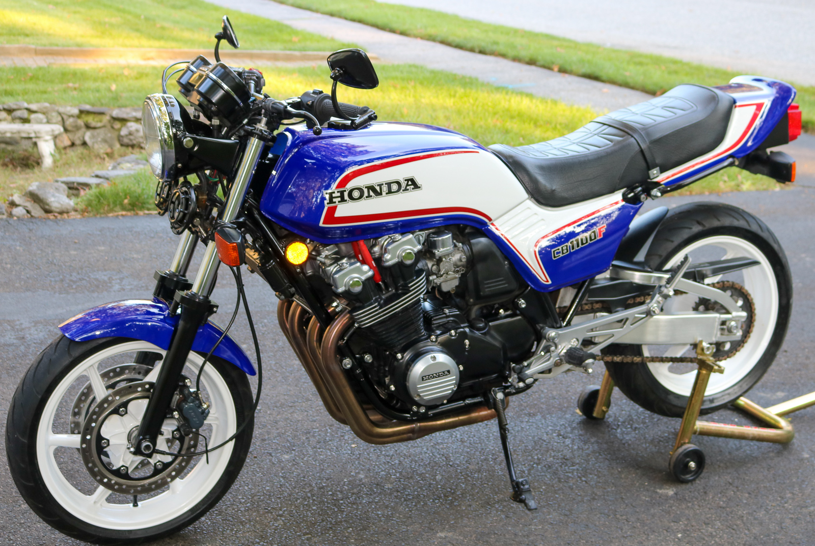 Honda
              CB1100F restomod