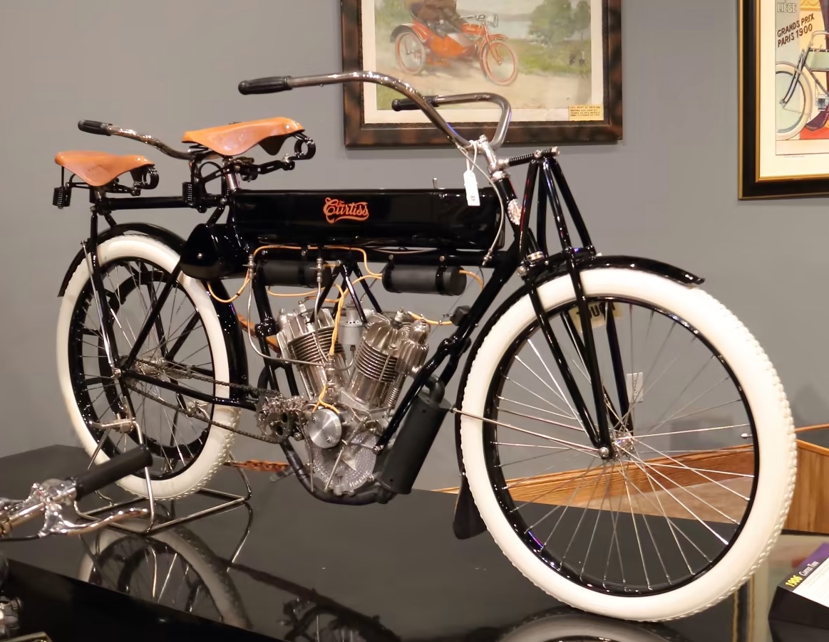 curtiss v-twin
              motorcycle
