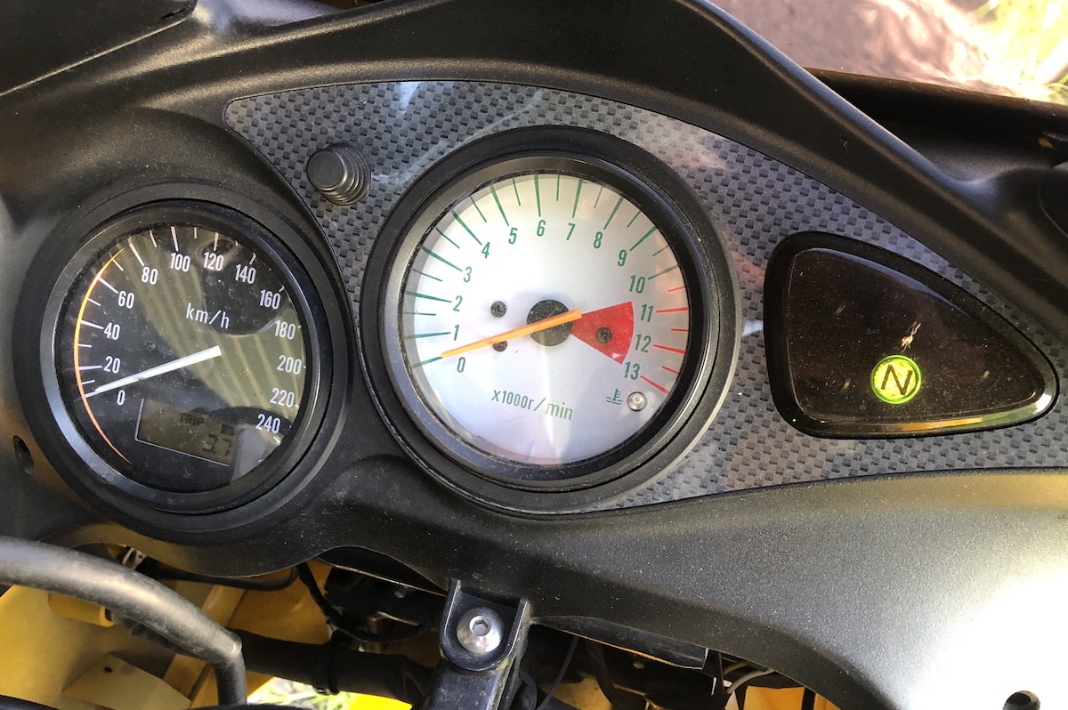 Suzuki
              SV650