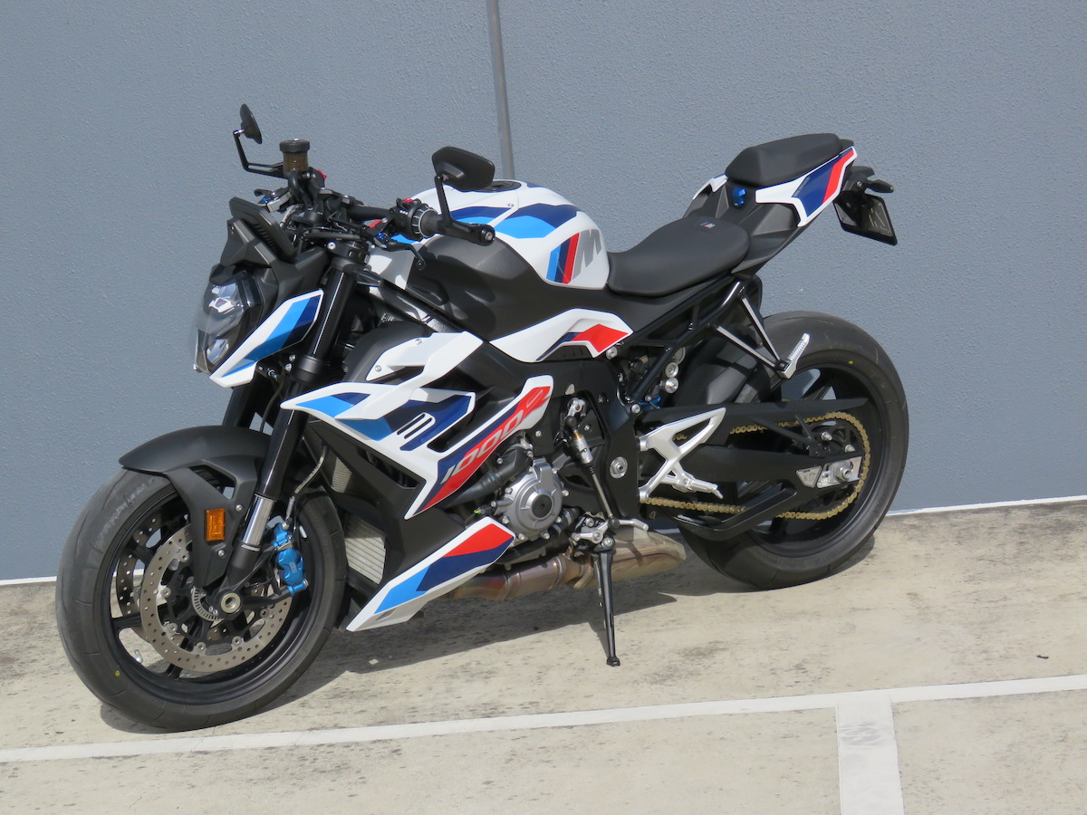 bmw m 1000 r