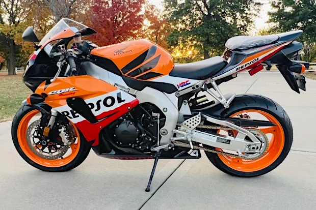 2007
              honda cbr1000RR repsol replica nicky hayden