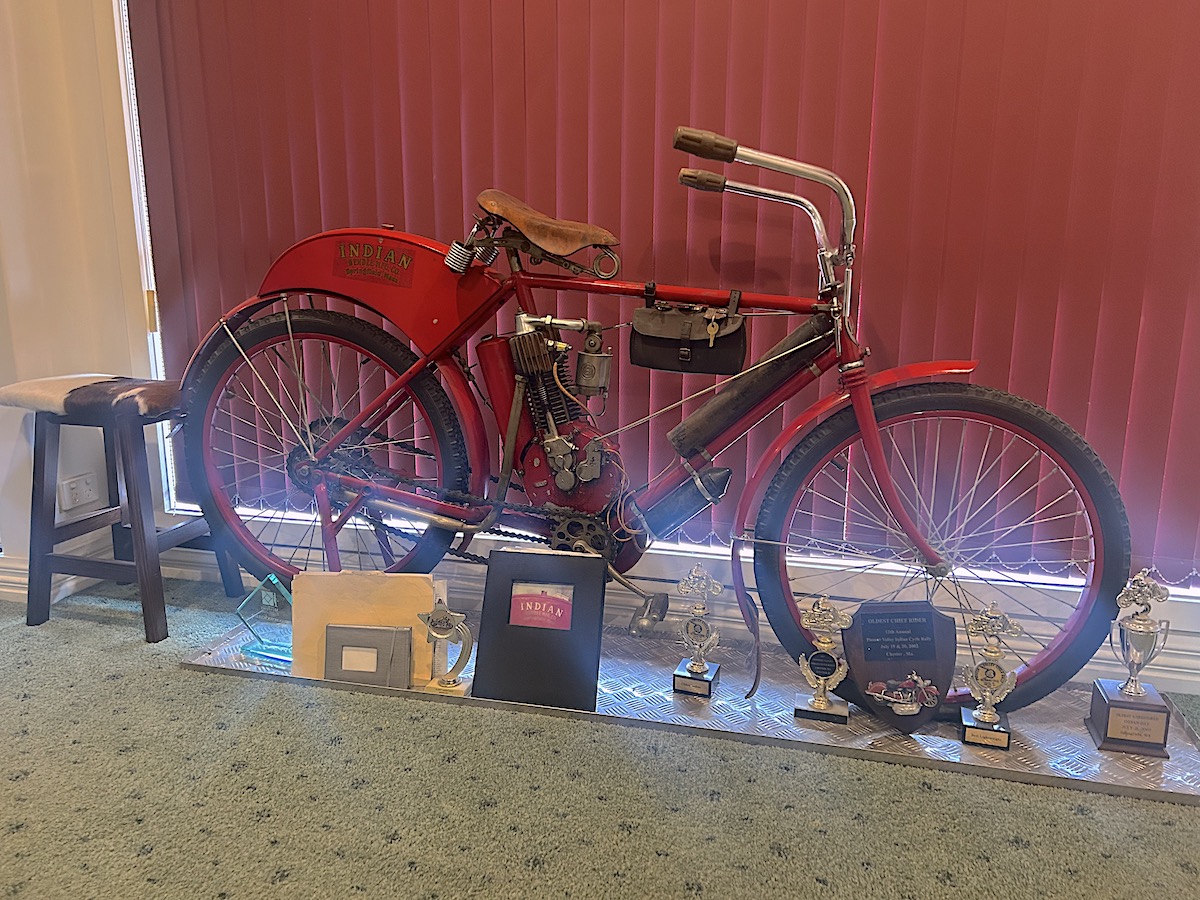 1907
              camelback