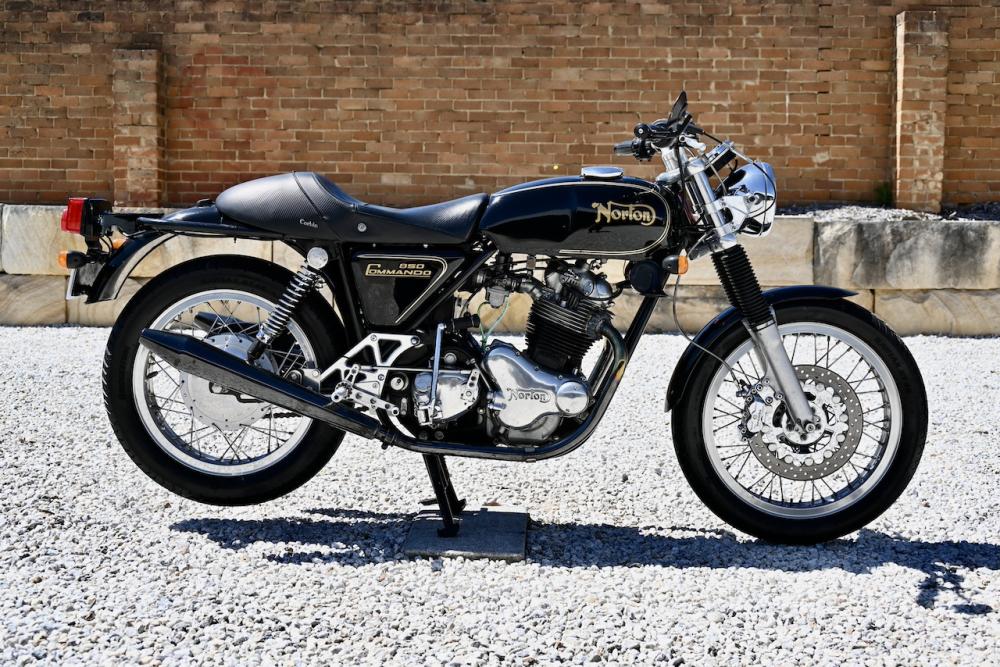 norton commando 850 cafe racer