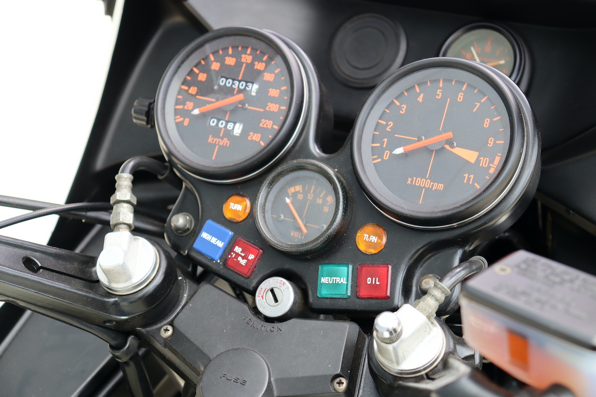 honda
              cbx1000C