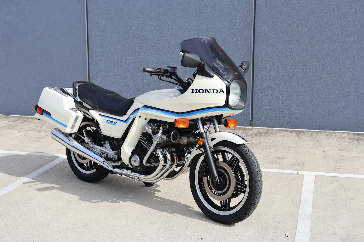 Honda
              CBX1000C