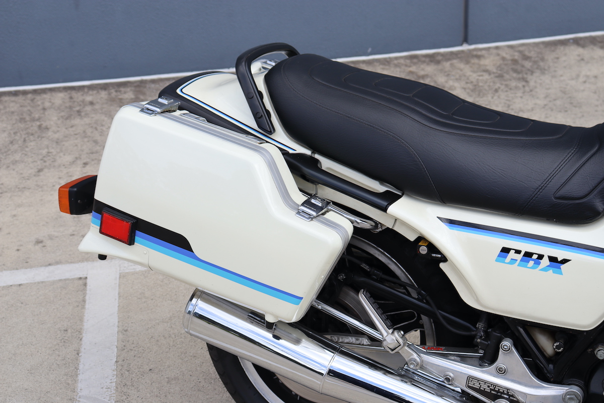 honda
              cbx1000C