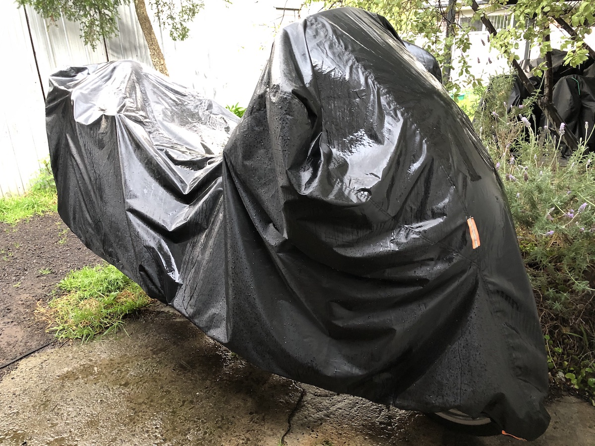 bmw
              k1200lt rain