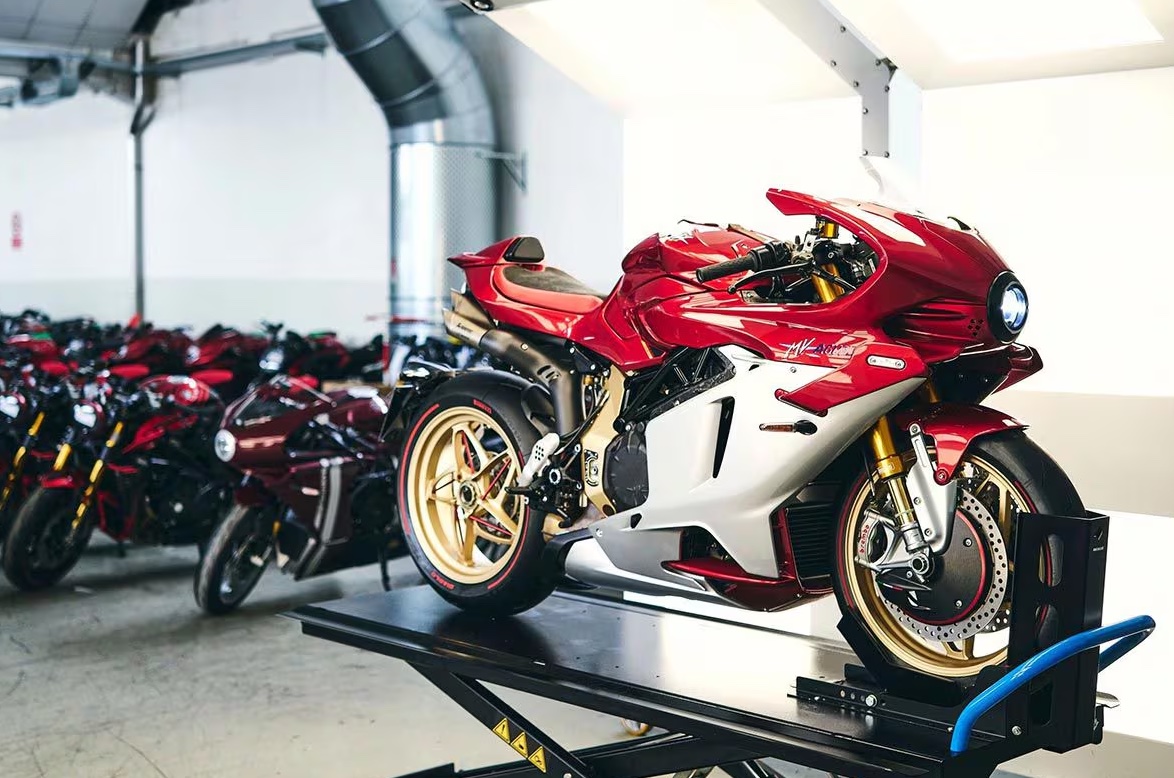 MV Agusta
              Veloce