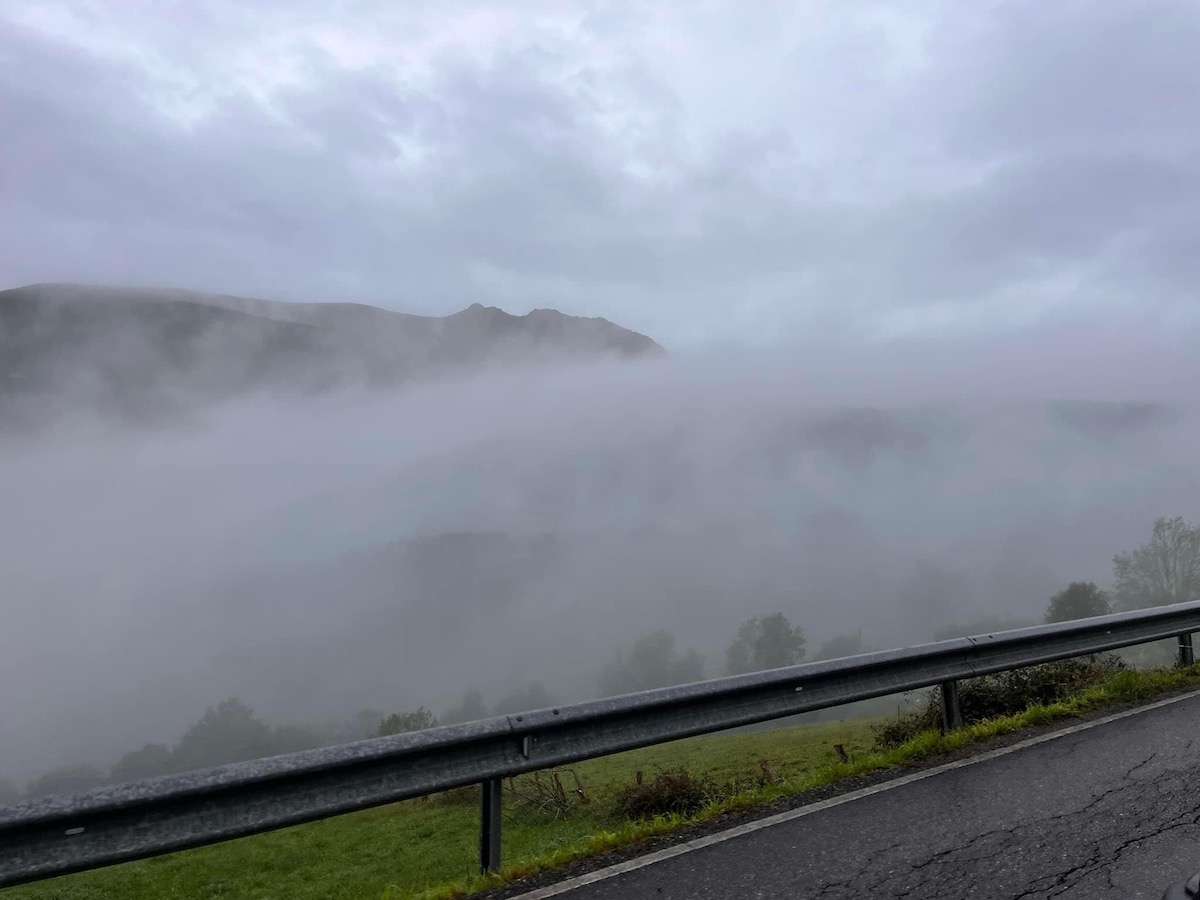 spanish
              holiday moto guzzi ride