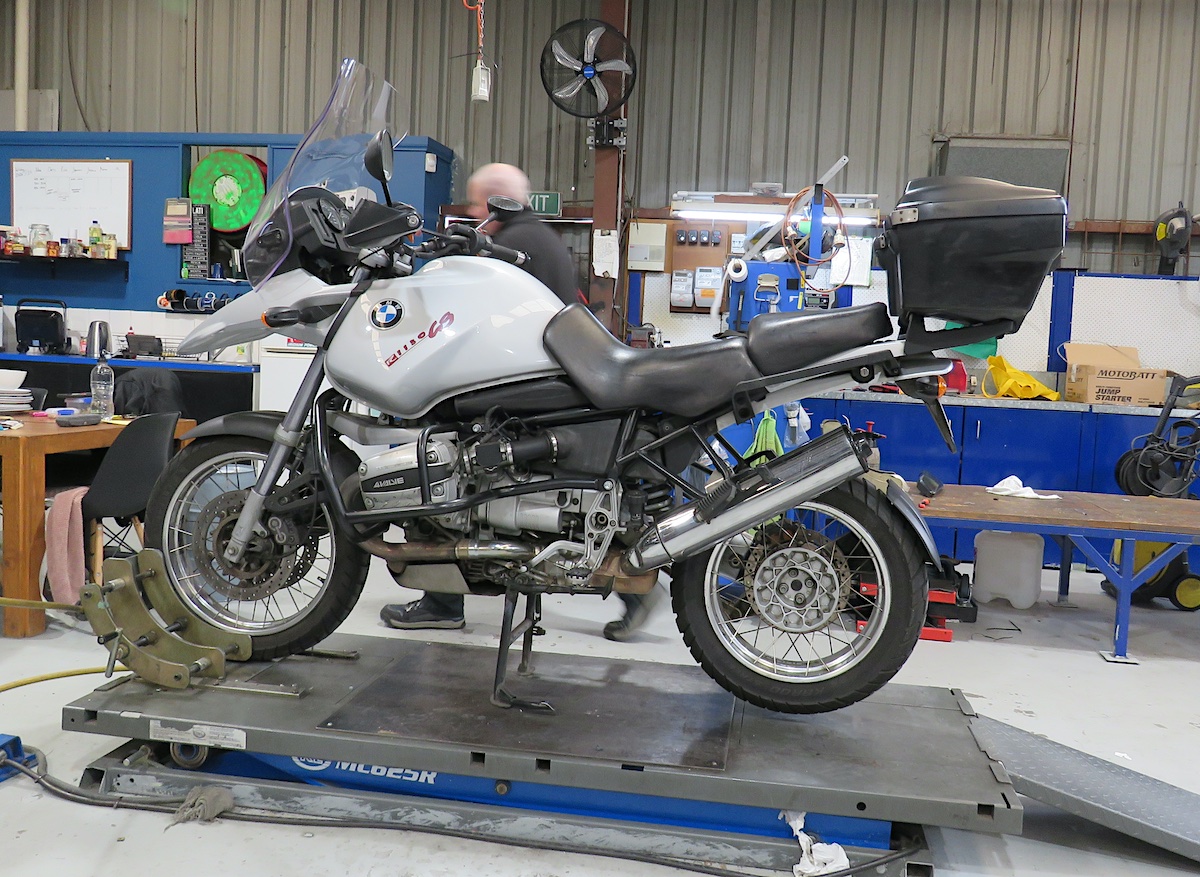 BMW R1150GS workshop