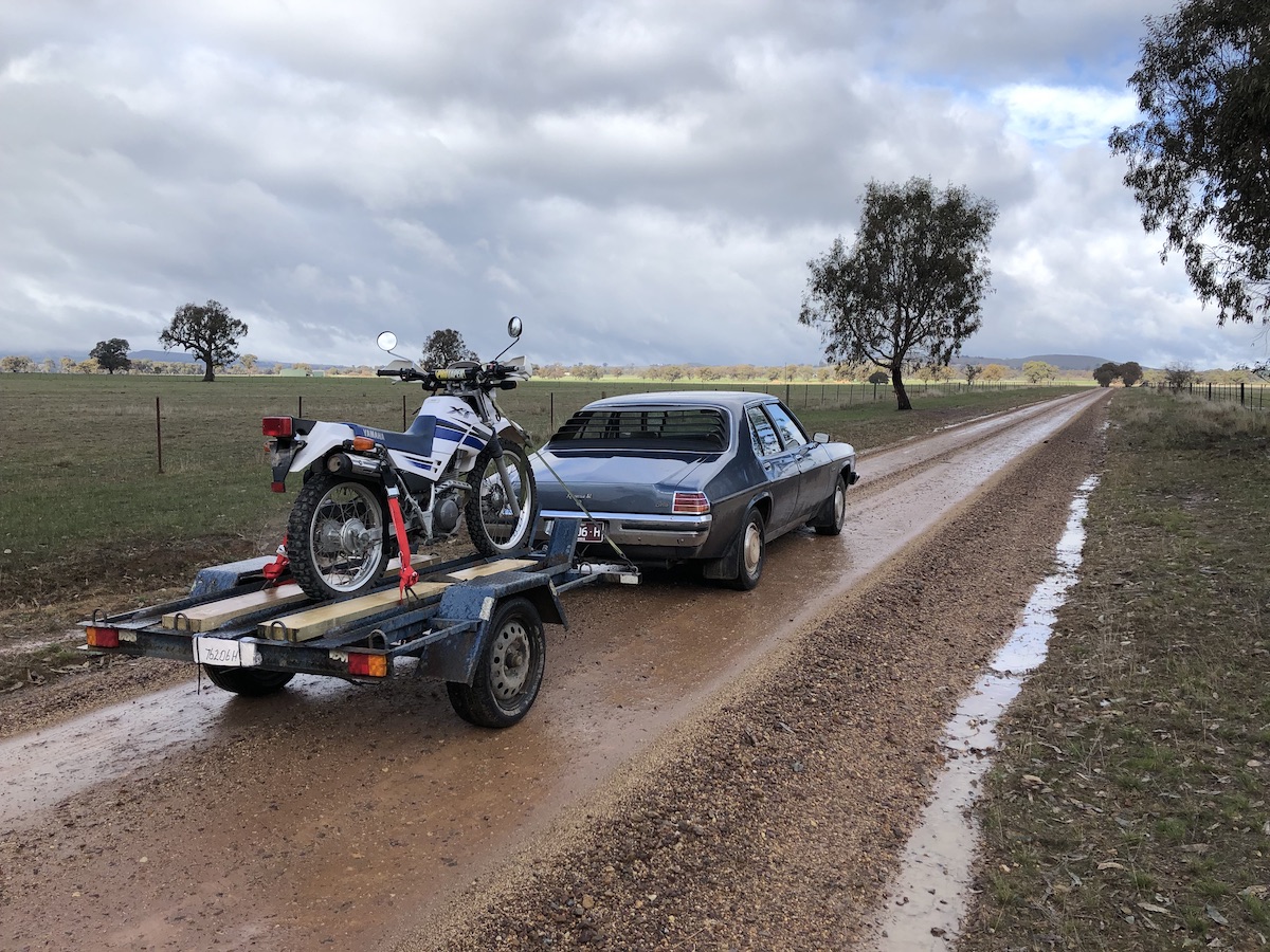 Yamaha XT225 Holden kingswood