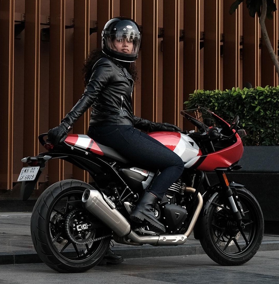 triumph
              thruxtron 400