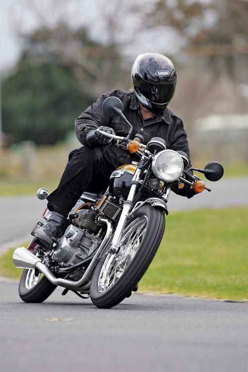 Triumph trident t150