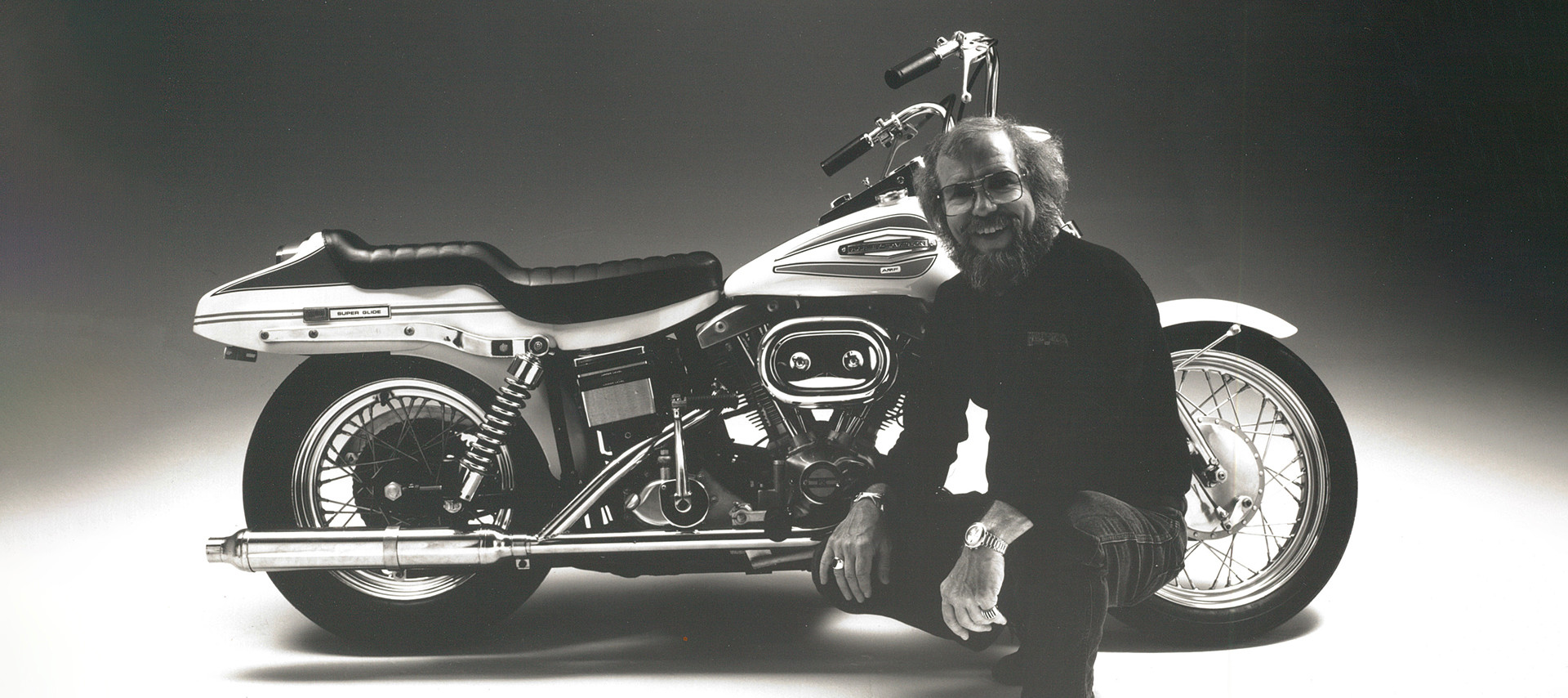 willi g
              harley super glide