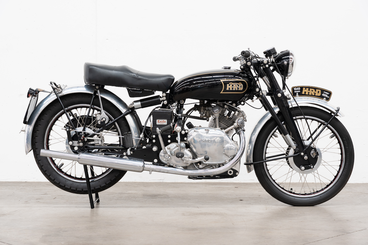 HRD
                Vincent comet