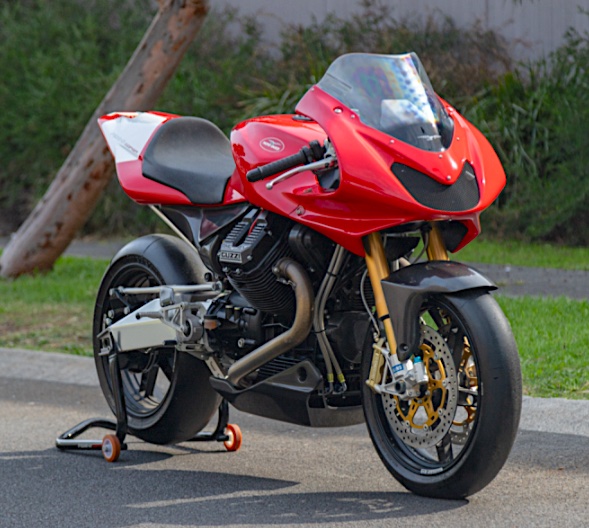 Moto
              Guzzi MGS-01