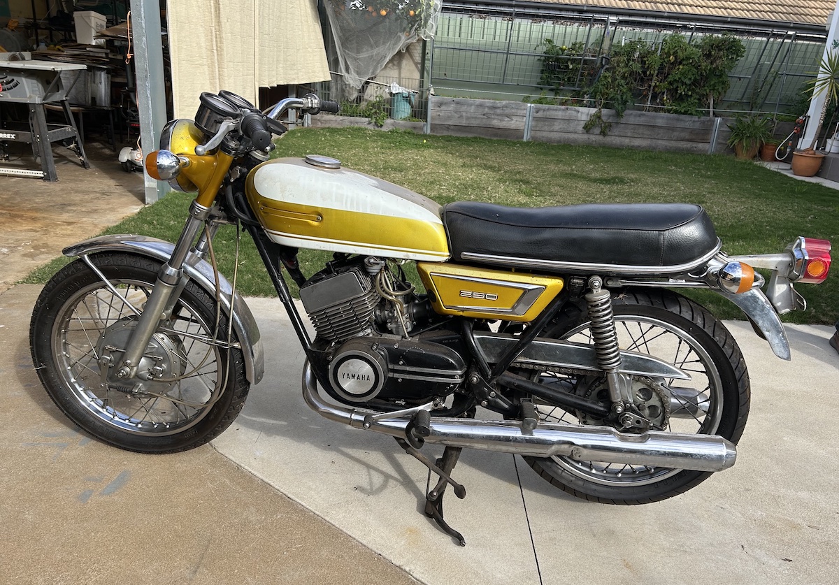 Yamaha DS7